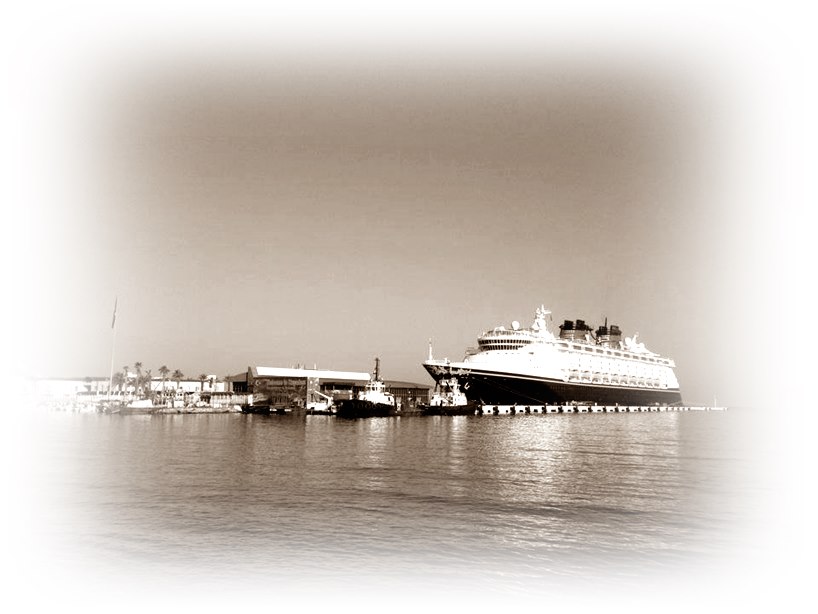 cruise-port-of-kusadasi-20140716-023
